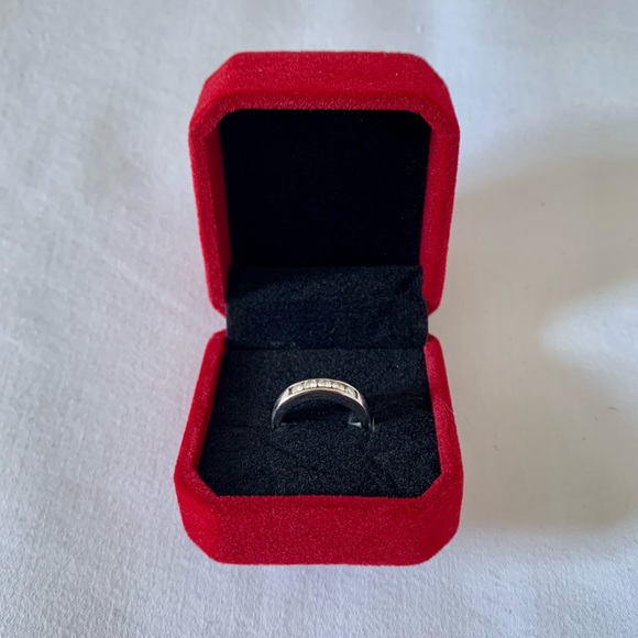14k White Gold Diamond Band - Picture 2 of 8